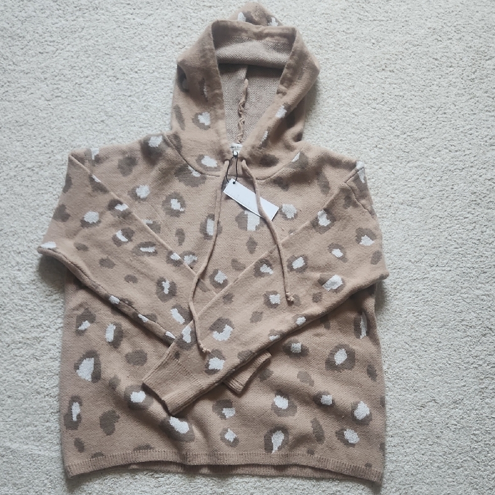 Newbury Kustom Hood Sweater in Tan Leopard Print